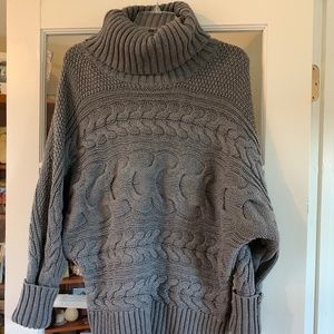 Moda international long sleeve turtleneck sweater XL